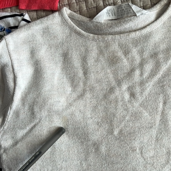 Girl’s H&M sweaters. Size 2-4Y. Set of 6 - Picture 6 of 9